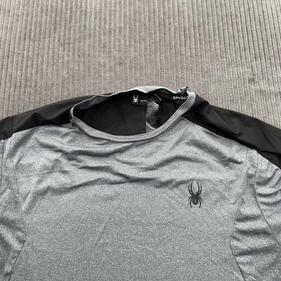 Spyder Men Activewear T Shirt XL X-Large Gray Black Moisture Wicking Gym Outdoor - Picture 9 of 10